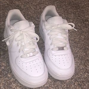 Boys Nike Air Force 1 Size 4